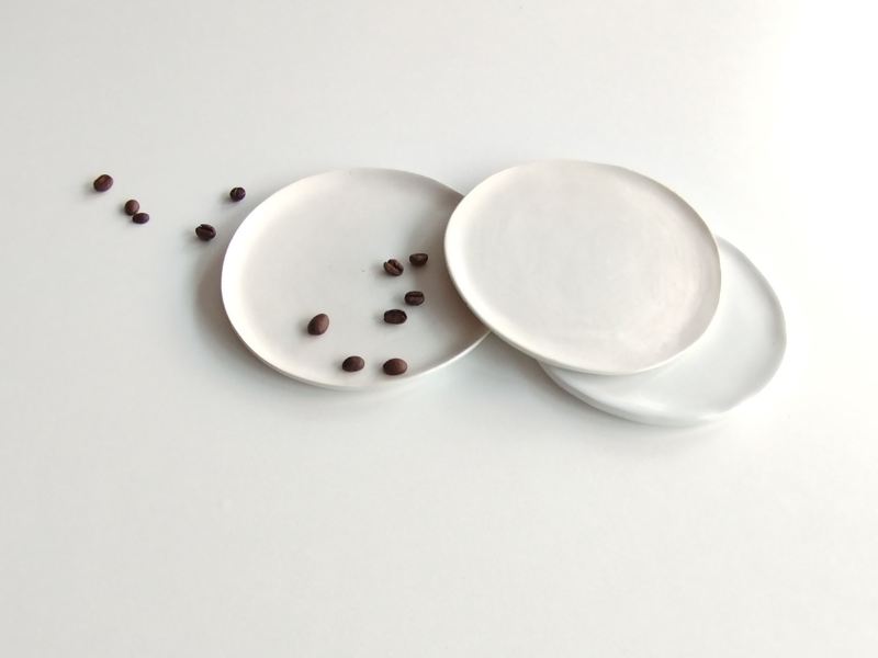 Piattino bianco latte
