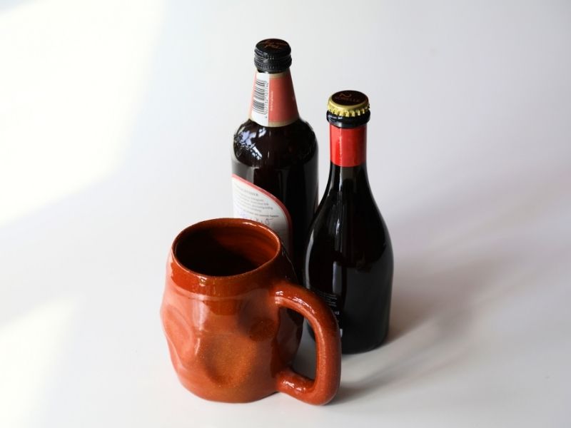 boccale da birra media marrone caramello